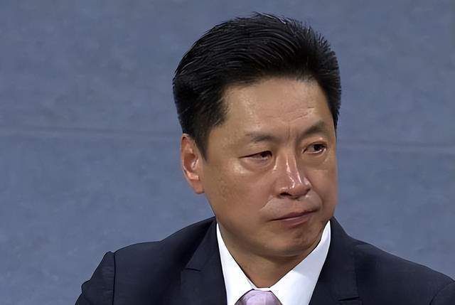 美女脱光