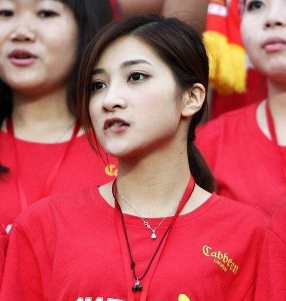 两根黑大粗一进一出